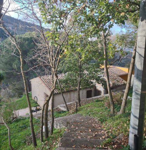 casa indipendente in vendita a Cefalù in zona Gibilmanna