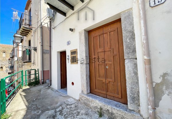 casa indipendente in vendita a Cefalù
