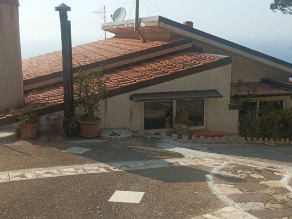 casa indipendente in vendita a Cefalù