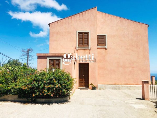 casa indipendente in vendita a Cefalù