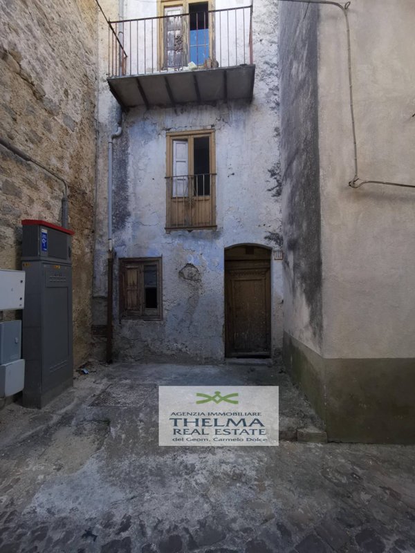 casa indipendente in vendita a Cefalù