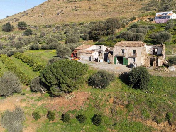 casa indipendente in vendita a Cefalù