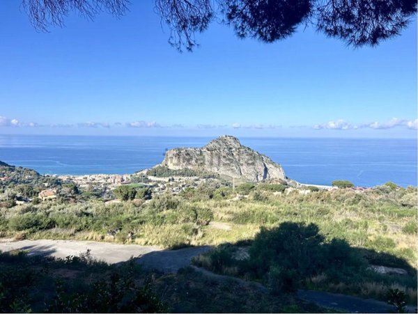 terreno edificabile in vendita a Cefalù