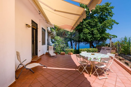 casa indipendente in vendita a Cefalù