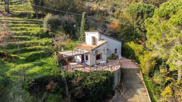 casa indipendente in vendita a Cefalù