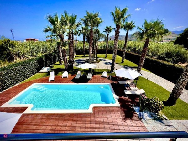 casa indipendente in vendita a Cefalù