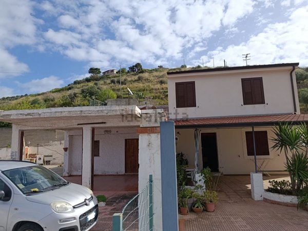 casa indipendente in vendita a Cefalù