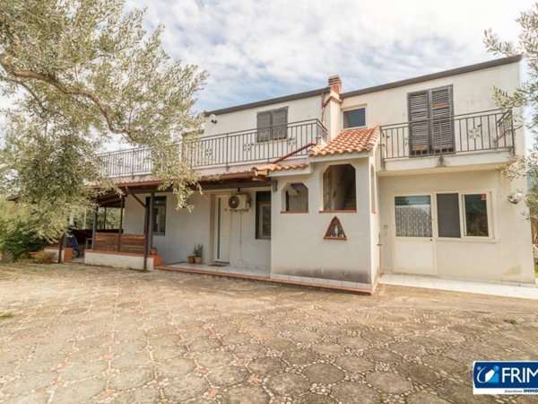 casa indipendente in vendita a Cefalù