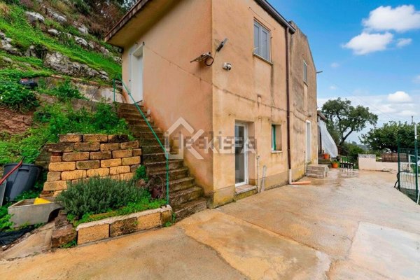 casa semindipendente in vendita a Cefalù