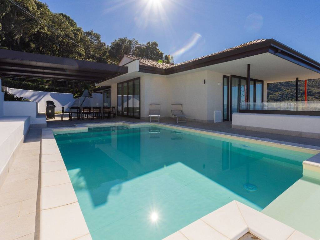 casa indipendente in vendita a Cefalù