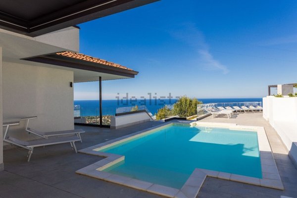 casa indipendente in vendita a Cefalù