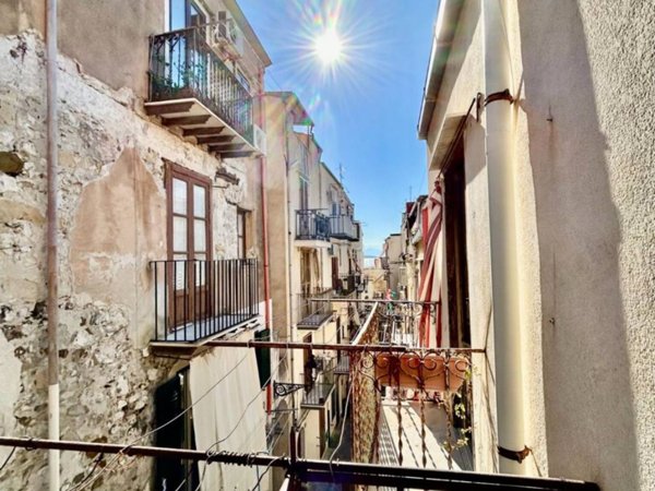 casa indipendente in vendita a Cefalù