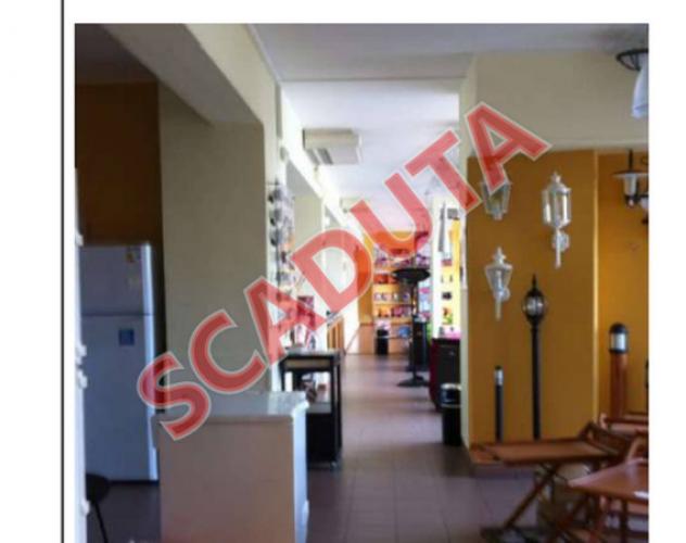 pentavano in vendita a Cefalù