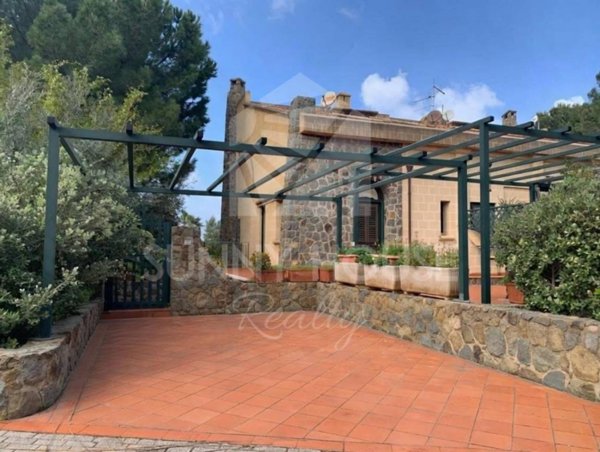 casa indipendente in vendita a Cefalù