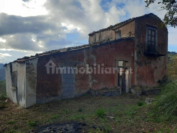 pentavano in vendita a Cefalù in zona Gibilmanna