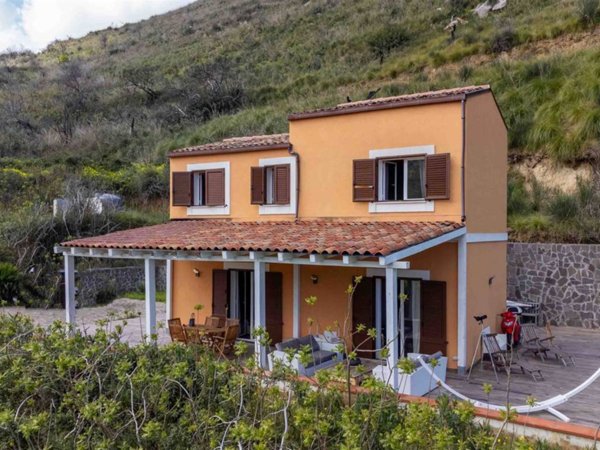 casa indipendente in vendita a Cefalù
