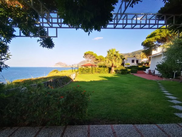 casa indipendente in vendita a Cefalù