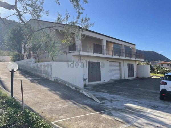 casa indipendente in vendita a Cefalù