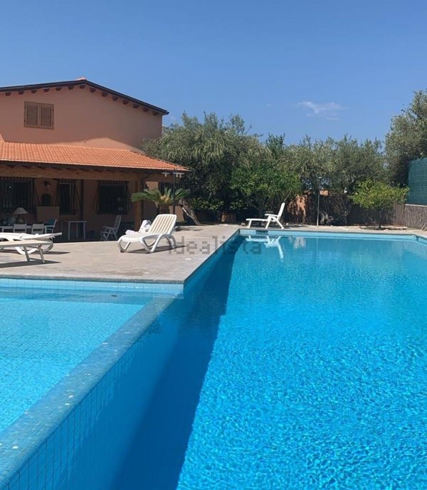 casa indipendente in vendita a Cefalù