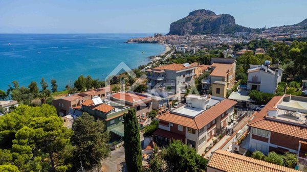 casa indipendente in vendita a Cefalù