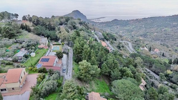 casa indipendente in vendita a Cefalù
