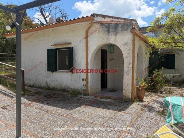 casa indipendente in vendita a Cefalù