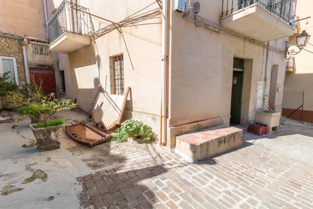 appartamento in vendita a Cefalù in zona Sant'Ambrogio