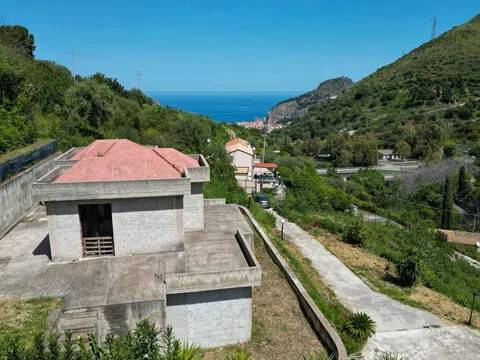 casa indipendente in vendita a Cefalù