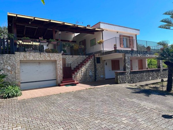 casa indipendente in vendita a Cefalù in zona Gibilmanna