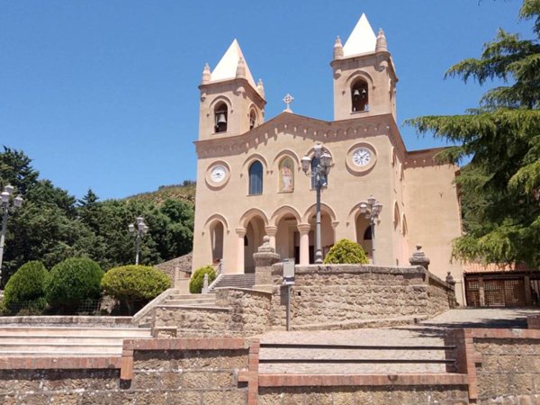 casa indipendente in vendita a Cefalù in zona Gibilmanna