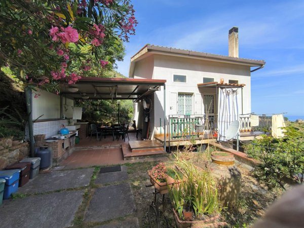 casa indipendente in vendita a Cefalù