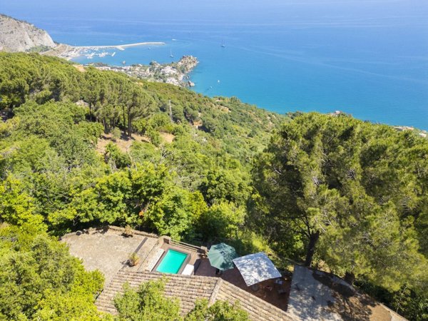 casa indipendente in vendita a Cefalù