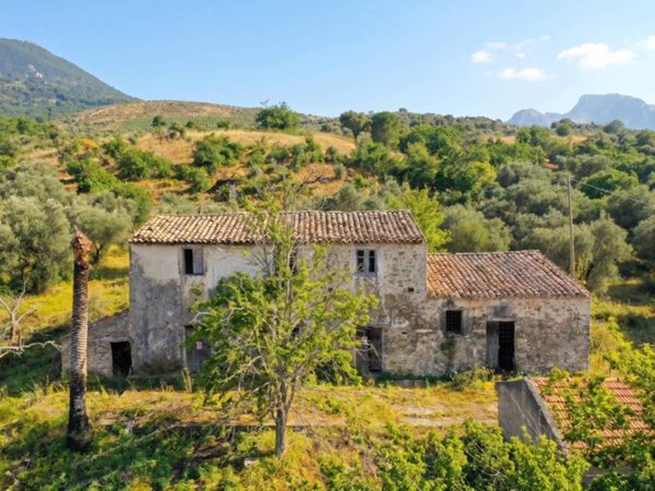 casa indipendente in vendita a Cefalù in zona Gibilmanna