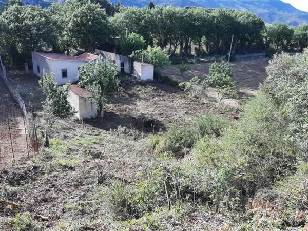 quadrivano in vendita a Cefalù in zona Gibilmanna