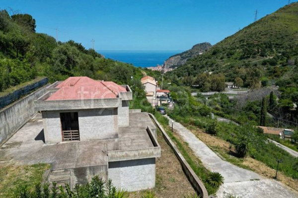casa indipendente in vendita a Cefalù