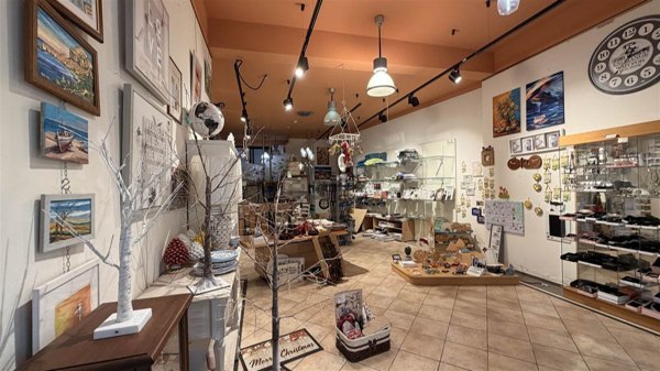 locale commerciale in vendita a Cefalù