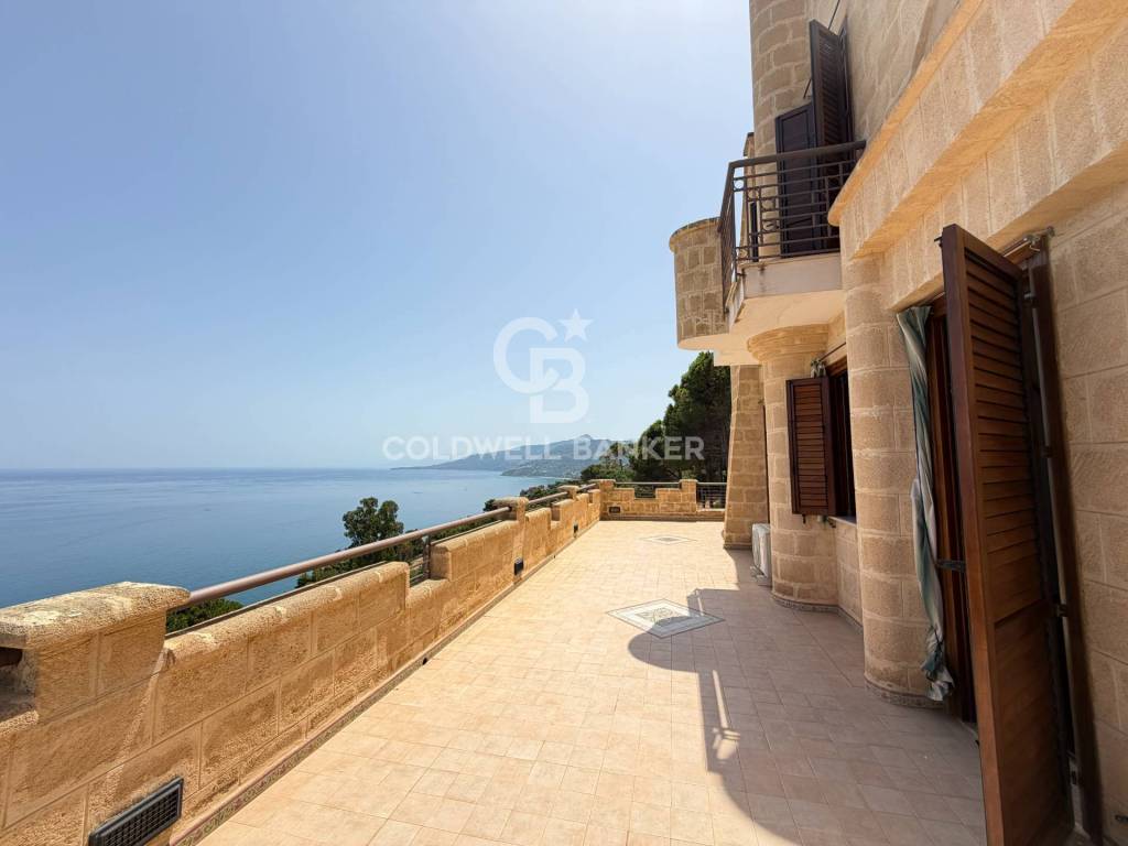 casa indipendente in vendita a Cefalù