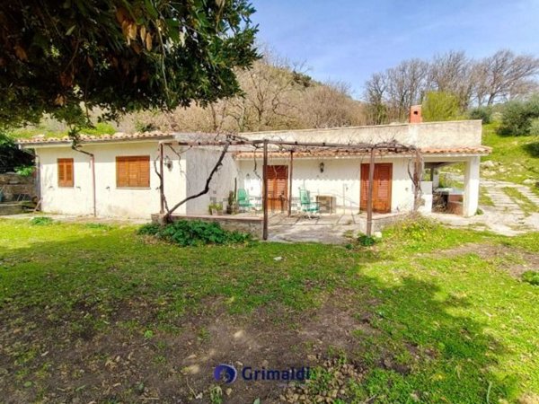 casa indipendente in vendita a Cefalù in zona Gibilmanna