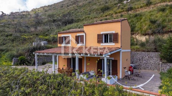 casa indipendente in vendita a Cefalù in zona Gibilmanna