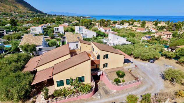 casa indipendente in vendita a Cefalù