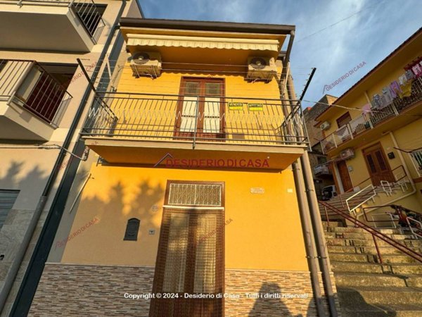 casa indipendente in vendita a Cerda