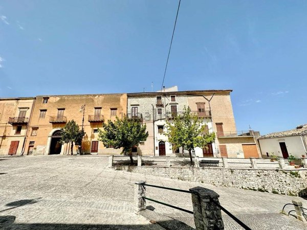 pentavano in vendita a Chiusa Sclafani