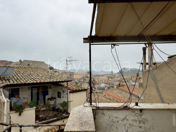 casa indipendente in vendita a Chiusa Sclafani