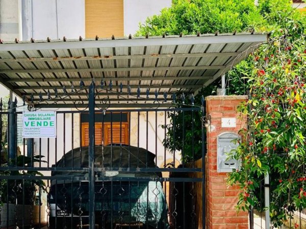 casa indipendente in vendita a Chiusa Sclafani