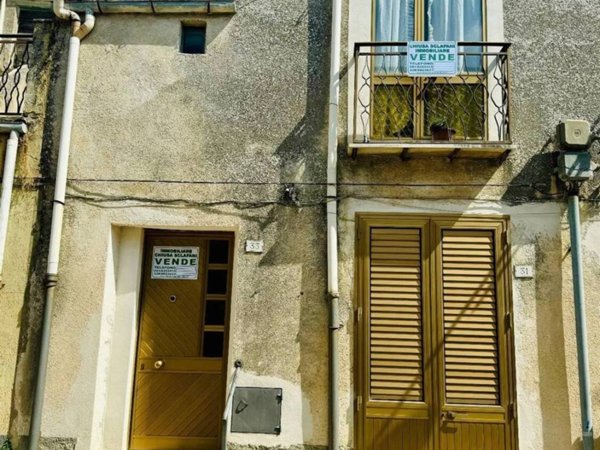 casa indipendente in vendita a Chiusa Sclafani