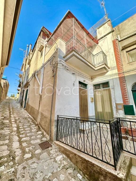 casa indipendente in vendita a Chiusa Sclafani