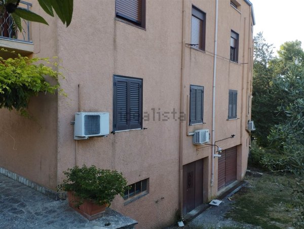 casa indipendente in vendita a Chiusa Sclafani