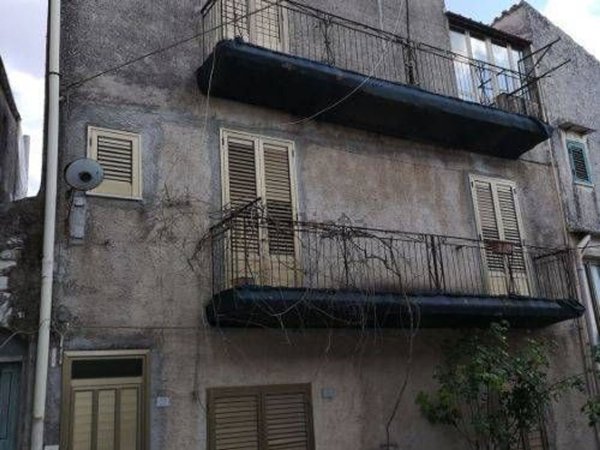 quadrivano in vendita a Chiusa Sclafani
