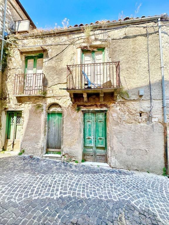 casa indipendente in vendita a Chiusa Sclafani