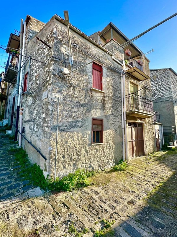 casa indipendente in vendita a Chiusa Sclafani